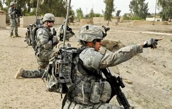 【軍武優選】美軍鼓鼓囊囊的背包裡面裝的都是什麼?