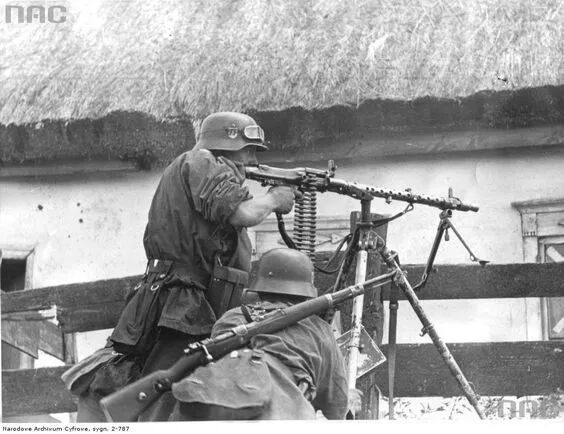 一秒20发二战德军mg42通用机枪