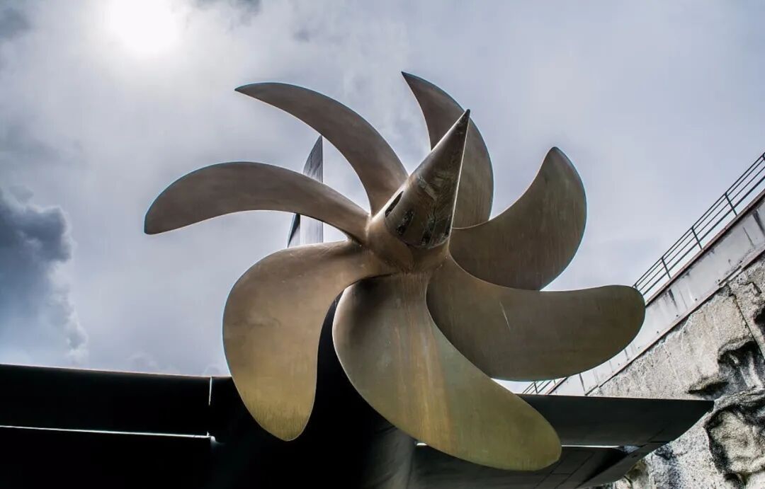 比003更大的国产航母能不能造？中国全球最大螺旋桨成功问世！附空气螺旋桨理论及其应用下载的图2