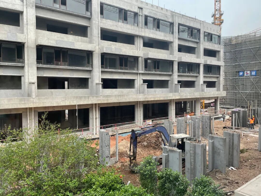 总价250万买白云四房，绿城江府海棠值不值得买吗？