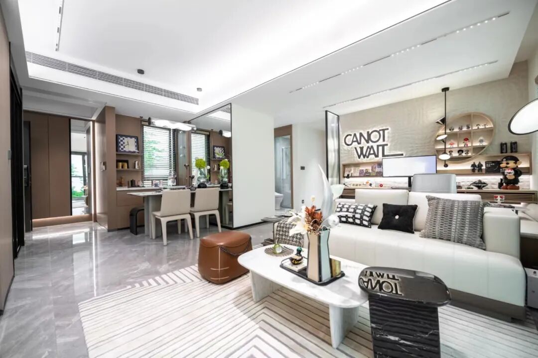 在荔湾找不到对手？保利和悦滨江板房曝光，有点料！