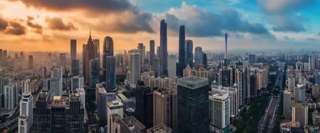 广州豪宅，正在抛弃200平以下户型