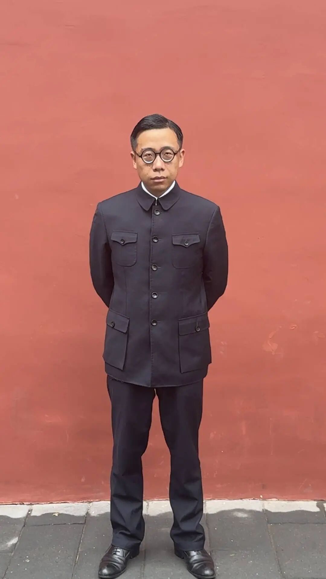 起猛了 在故宫看到真来上朝的了