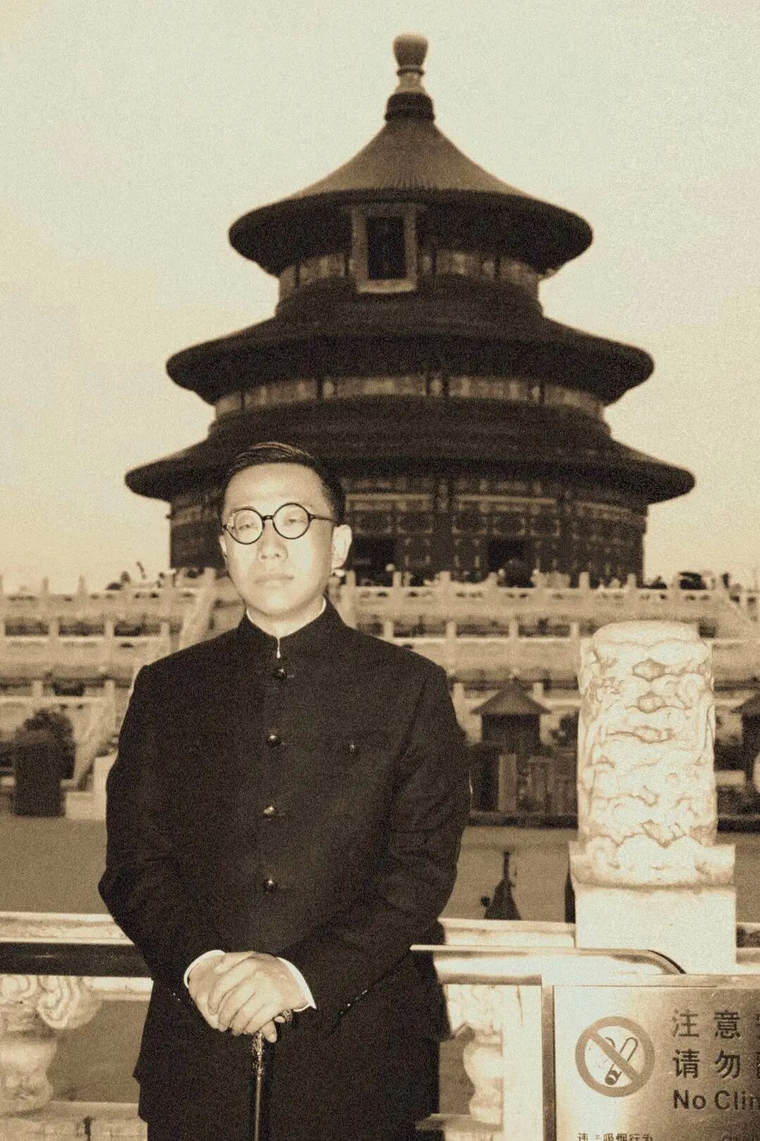 起猛了 在故宫看到真来上朝的了