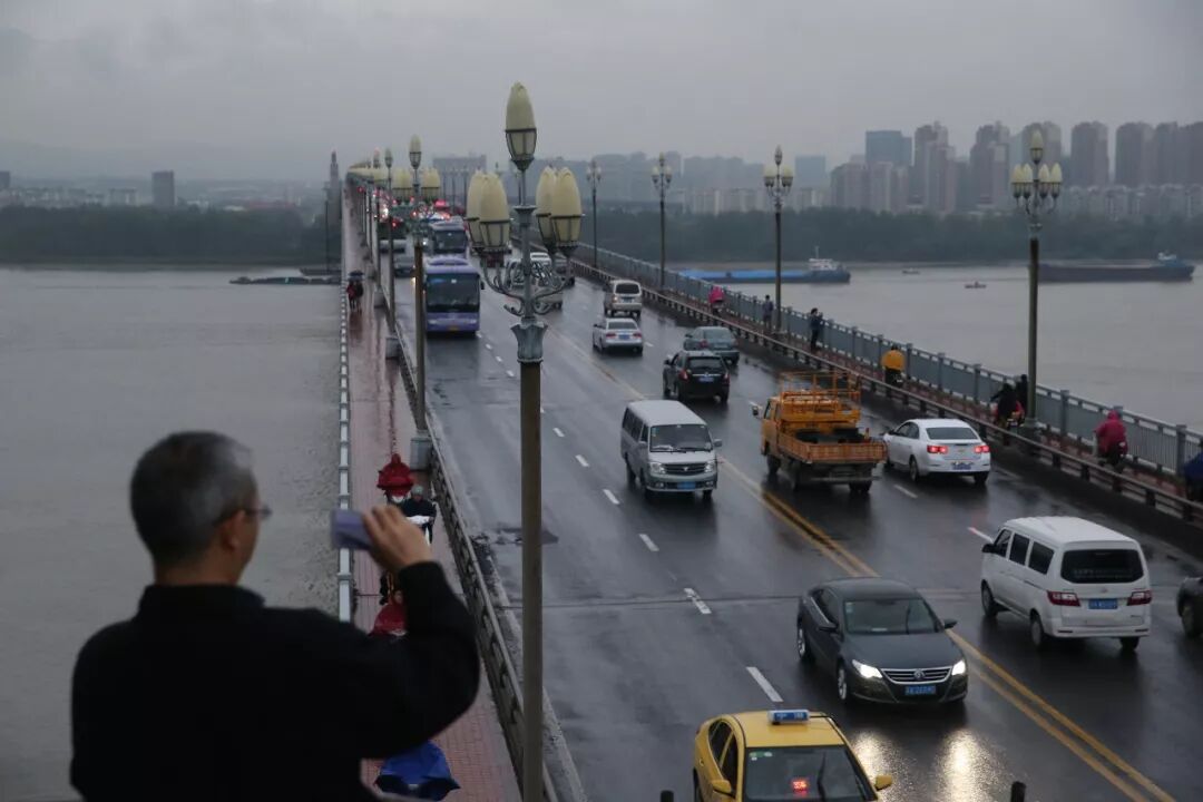 南京长江大桥封闭20个月！桥上的每个“标志”都是我思念你的理由