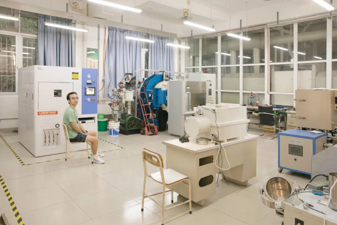 珠宝专业就业率100%校领导称很痛苦