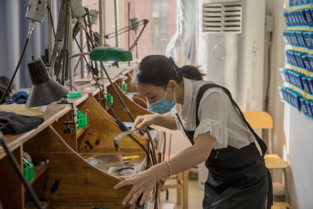珠宝专业就业率100%校领导称很痛苦