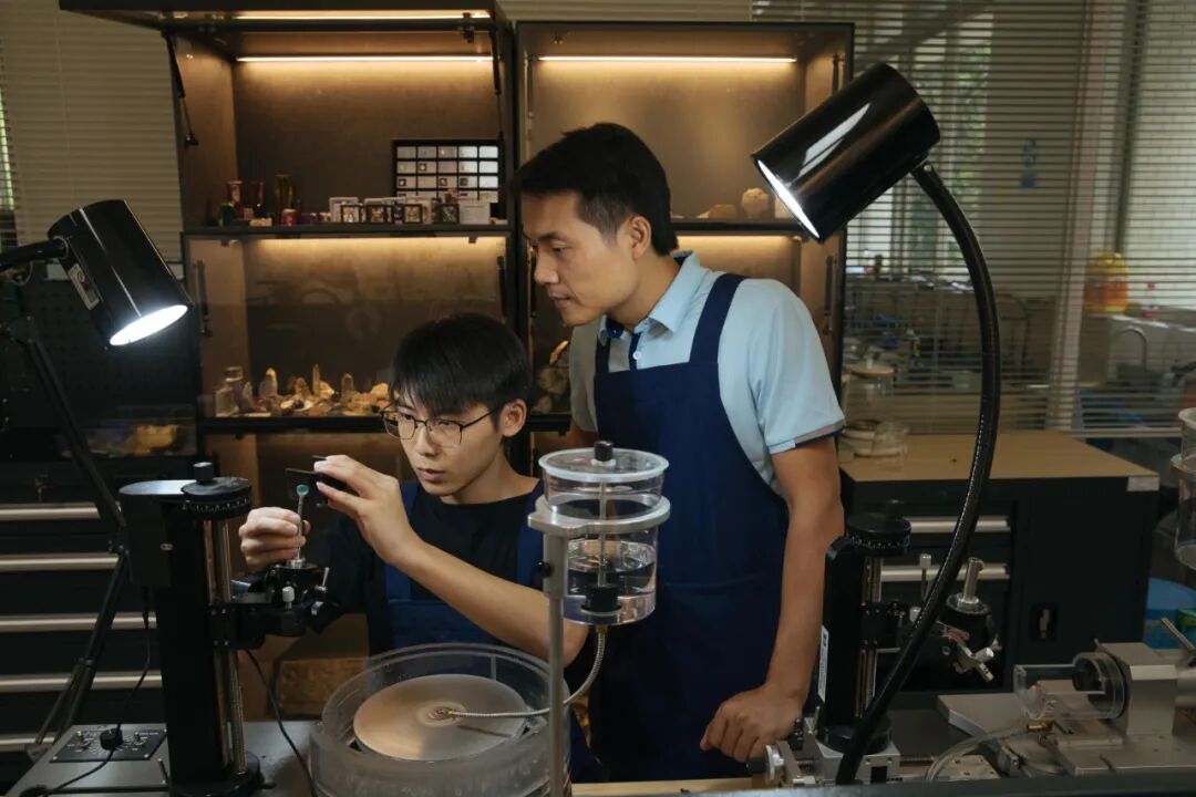珠宝专业就业率100%校领导称很痛苦