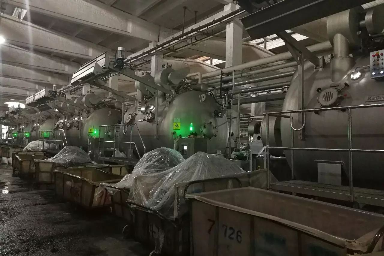 印染厂老师傅的秘籍:如何解决涤氨纶大红面料的4.5级牢度!