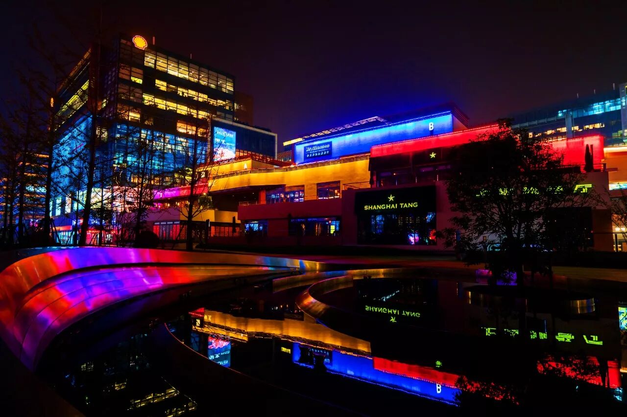 5数值,并通过灯光显示公布的颜色对应等级.