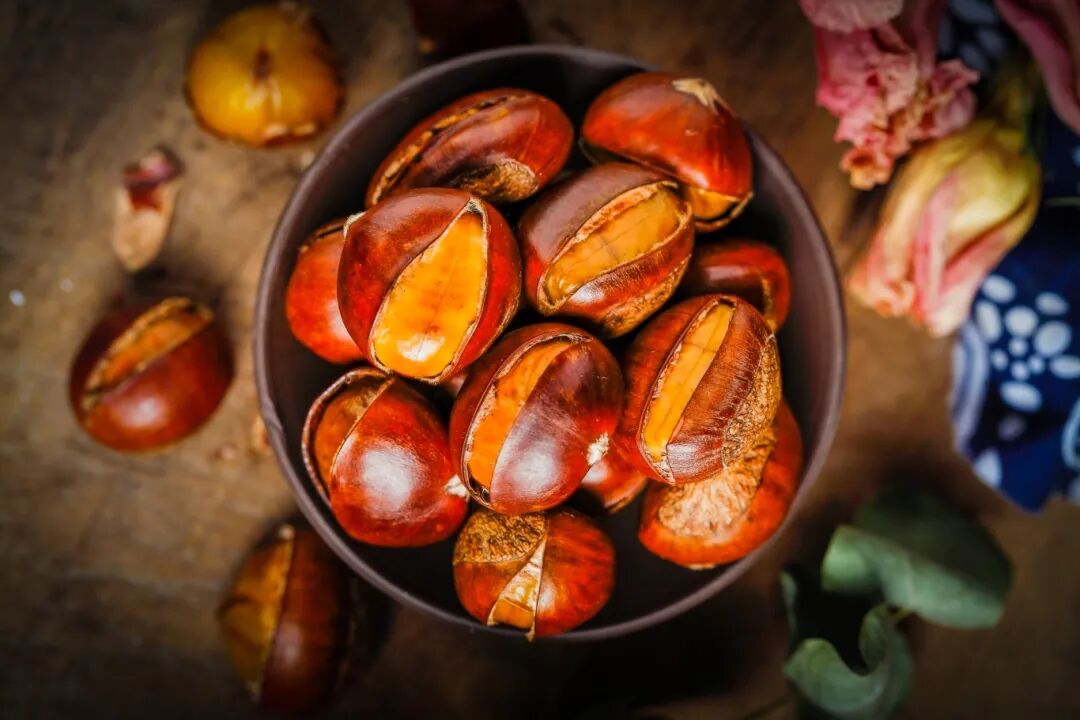 攝圖網(wǎng)_501140404_糖炒板栗（企業(yè)商用）.jpg