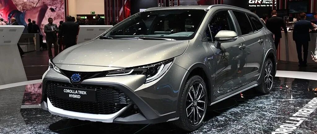 自带双人床，搭2.0L混动+CVT，丰田这款旅行车或将国产