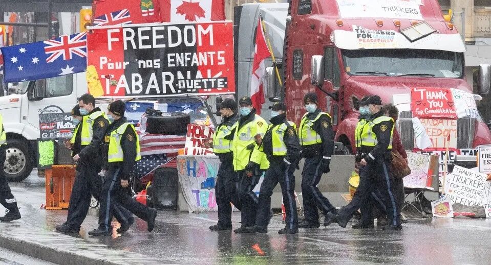 fa6100怎么使用加拿大首都准备清场！2车警察进驻国会山！新局长警告：准备使用“不习惯看到”的方法_https://www.jmylbn.com_新闻资讯_第3张