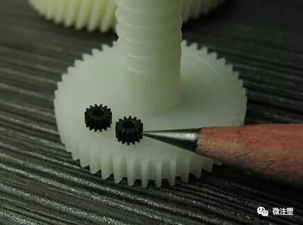 精密注塑成型对注塑机有哪些要求？的图1