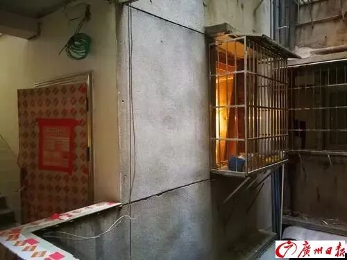 【房产在线】房产证上的面积也能有错,有人因此白白损失100万!