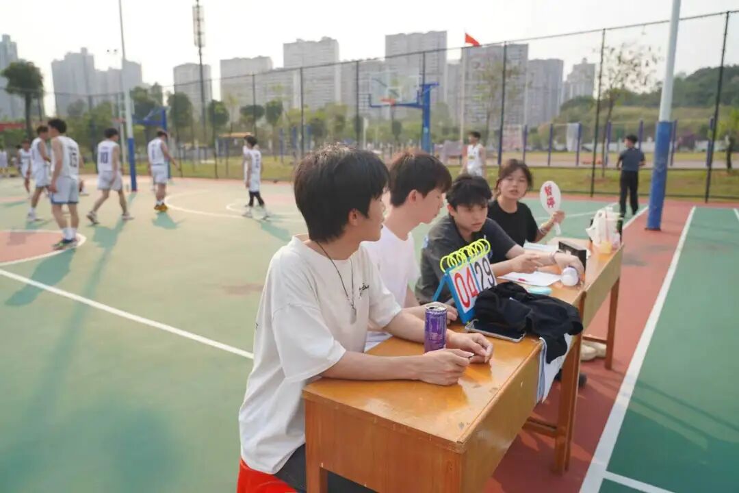 e4f34e909195b0935b944b83dad22259.jpg