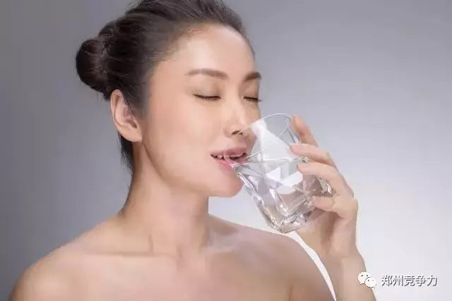 秋季补水,这些秘诀你一定要知道! 秋季补水,这些秘诀你一定要知道!
