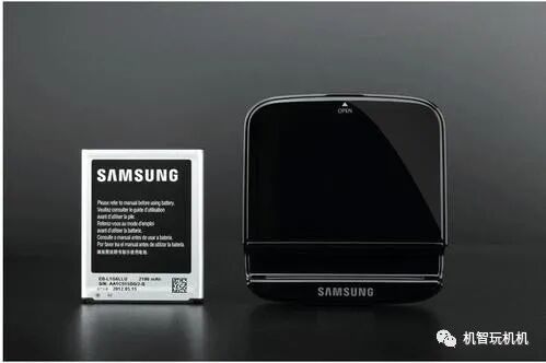 梦回10年前 三星可拆卸电池手机回归 准备好万能充吧 机智玩机机 微信公众号文章阅读 Wemp