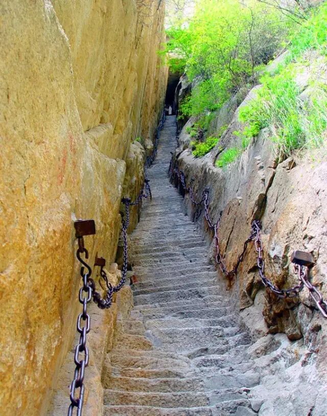 趁你还年轻走一趟华山步道吧!合肥乘火车135元直达奇险天下第一山!