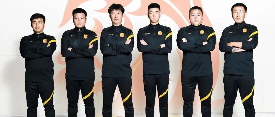 李霄鹏团队定了！新领队武汉人，3名前国脚助阵