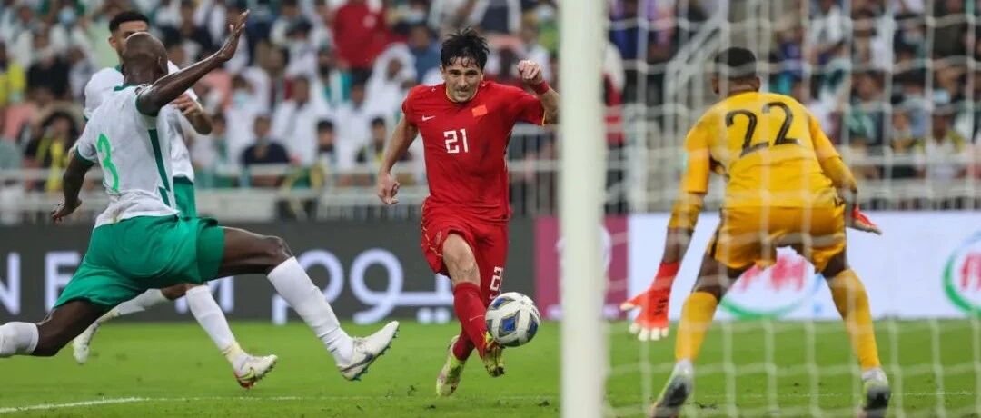 李霄鹏：明晚战越南，洛国富肯定首发！