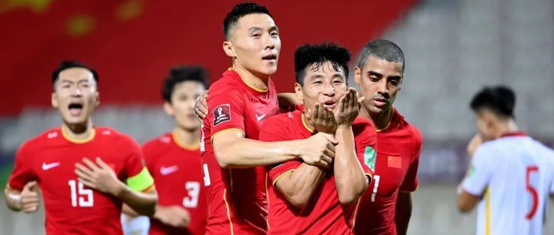 武磊挽救了国足，也挽救了李铁