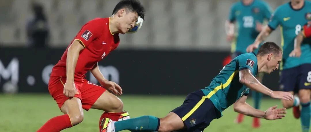 变阵三中卫，国足最后两战以守为主