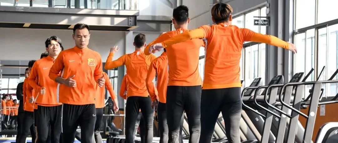 【前瞻】武汉队不惧外援“报3上2”，郑雄感叹家乡球队不好打