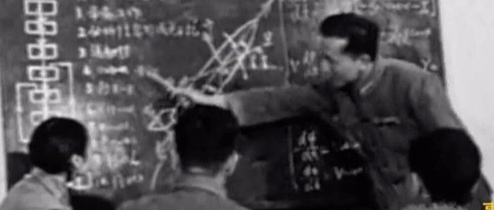 这件事，“跟任何人都不能说……”