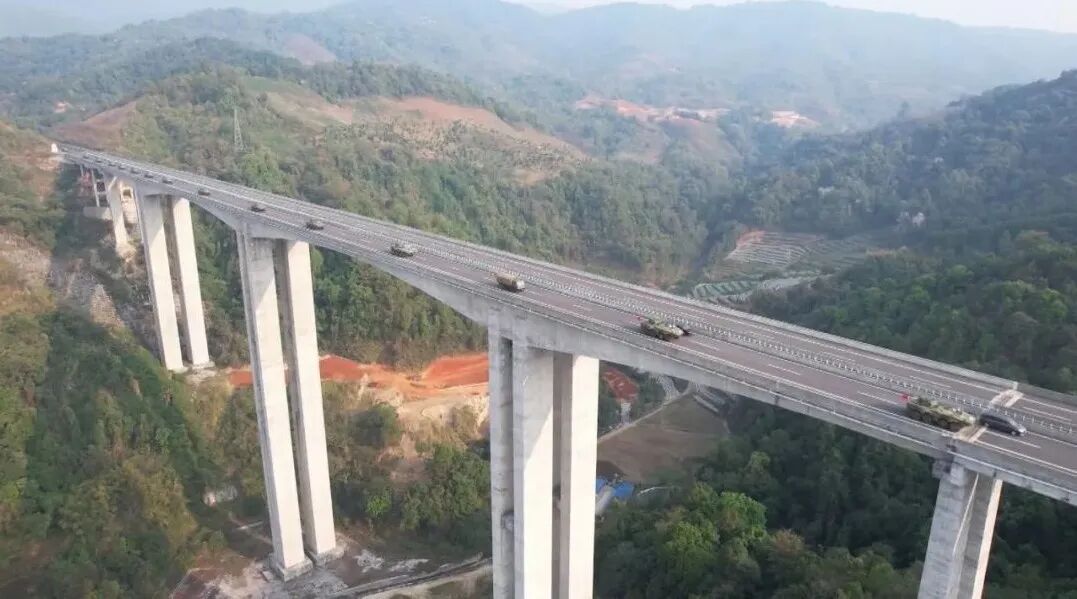 精准摧毁南部战区联合实兵实弹演习