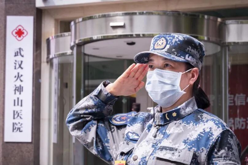 去年除夕vs今年除夕还记得这些面孔吗