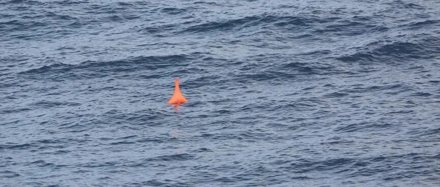 中澳舰机相遇，我国防部公布了两张现场照片