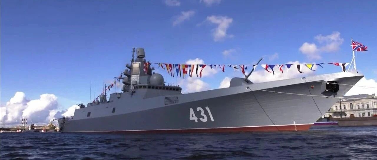 现场！俄罗斯海军节阅兵，多款“利器”亮相