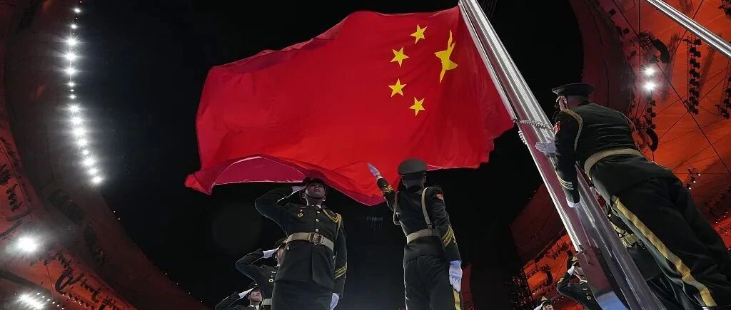 北京冬奥会开幕式升旗手的最大挑战竟然是……换手？