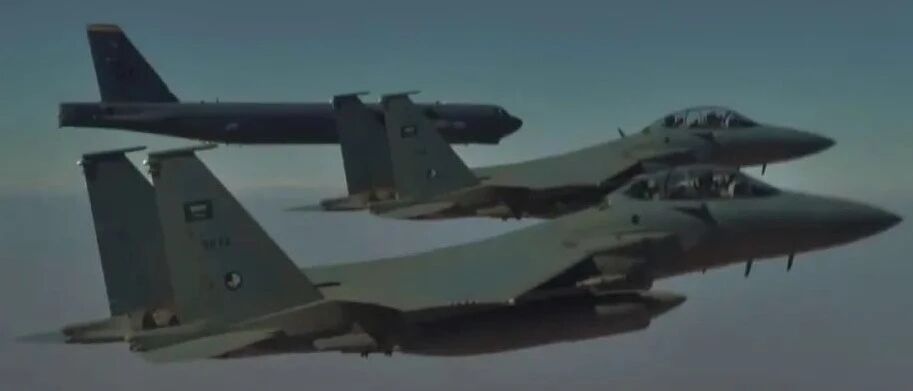 美国沙特战机联演，B-52紧急飞往中东！