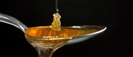 蜂蜜加一宝，胜过“吃百药”！但这步错了，可能功效全无，还有三类人不宜吃