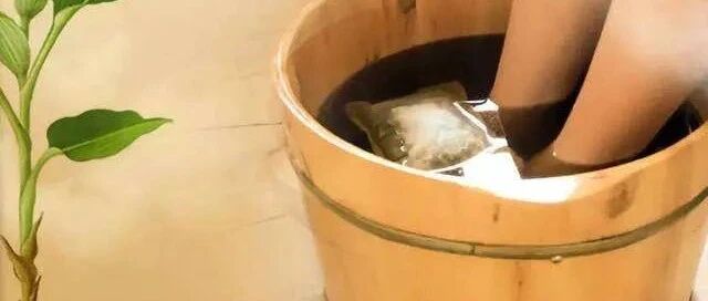 泡脚虽养生，但七类人可能是“找病”！避开五大误区，这样泡才安全又有效~