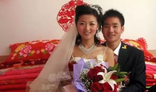 如何跟女生告白？  夫妻新婚後5天5夜沒出門，婆婆以為回娘家了，開門一看臉紅了。 情感 第1張