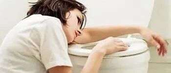 浙江丨怪事！20岁女孩每次上厕所都会晕倒！一晕就晕10分钟！啥毛病？