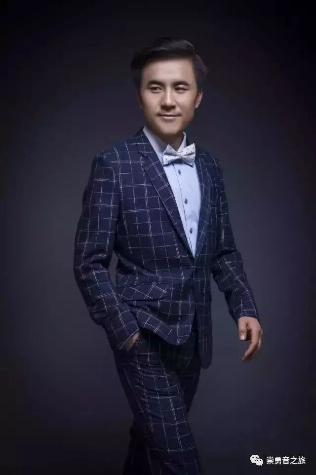 演唱    黄伟黄伟,庆阳本土知名歌手,音乐人,曾获cctv"中国好歌曲"