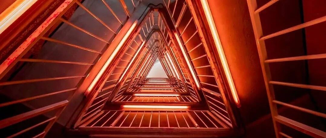 这种疯狂的楼梯，美得像C4D做的！