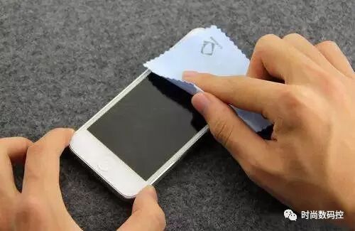 苹果手机屏幕乱跳怎么解决