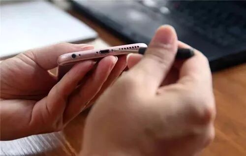 锂电池充不进电怎么修复_锂电充不进电怎么办_电动车充不进电了!教你怎么修复电瓶车电瓶!