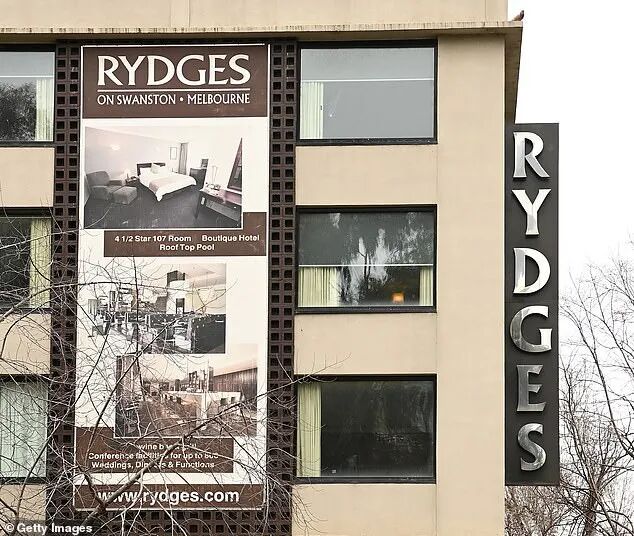 �ܺ�����ʺ�������������α������������������·��Խ��ԽԶ