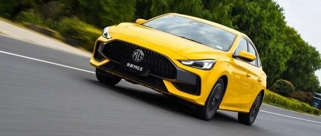 同两种驾驶状态以及满满的“彩蛋” 试MG5