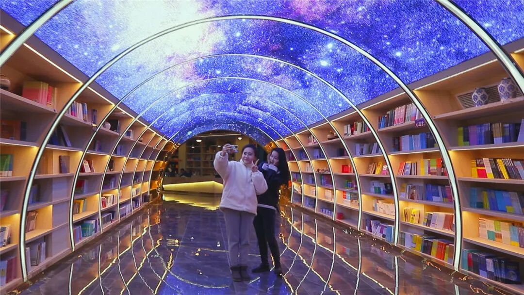 ���´��߻��㡿������ͭ����ɽ ���������˲�ͣ��