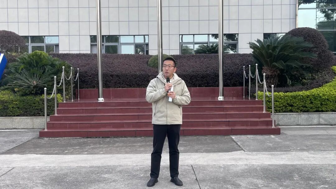 生日快乐 | 这一天，我们共同表达对您的热爱与祝福！