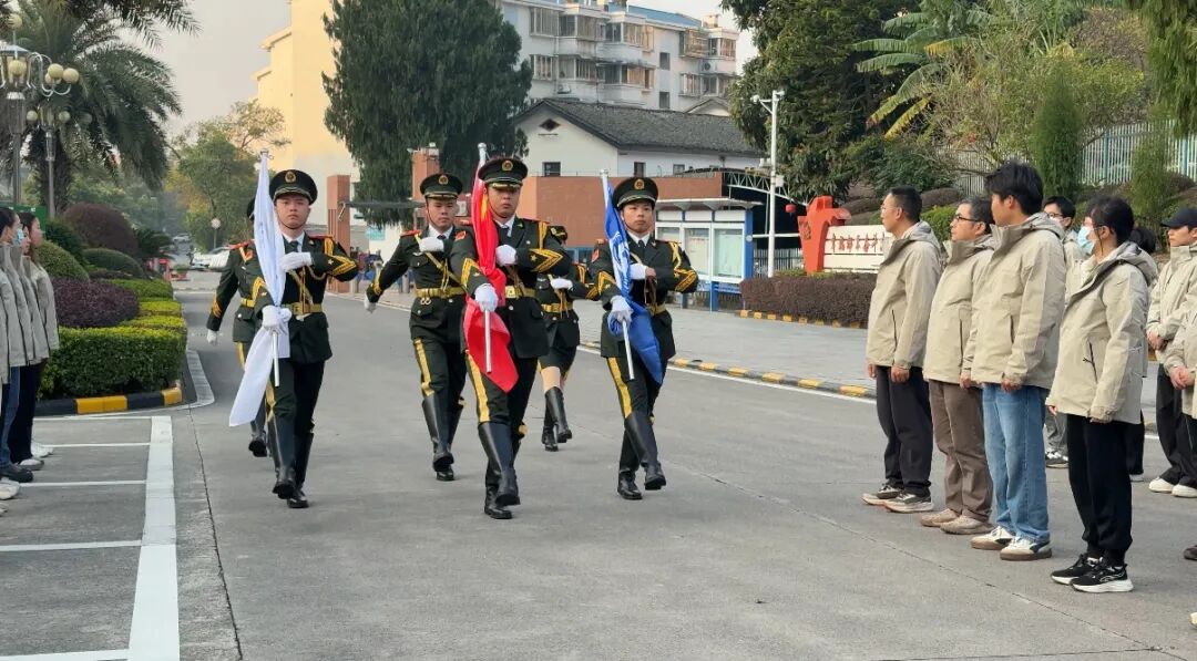 生日快乐 | 这一天，我们共同表达对您的热爱与祝福！