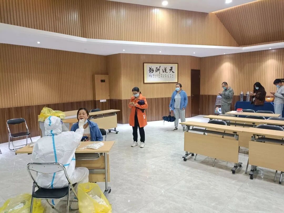 疫事當前，他們選擇把“小家”藏在心里