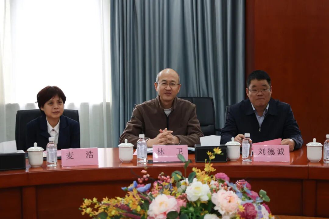 广西自治区疾控局局长林卫一行莅临桂林南药调研指导工作